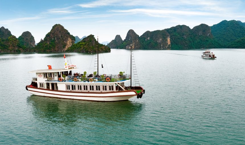 Ha Long Bay 1 Day Cruise: The Perfect Getaway from the City