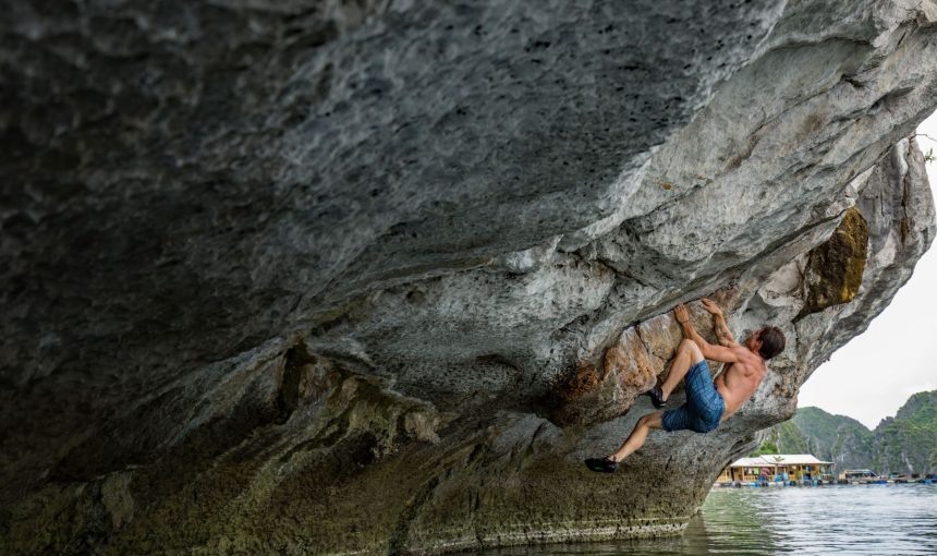 Advanced Rock Climbing & Cliff Jumping Boat Tour