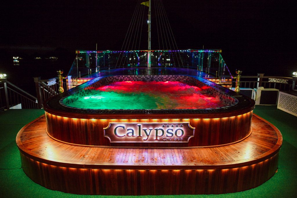 calypso pool ha long bay