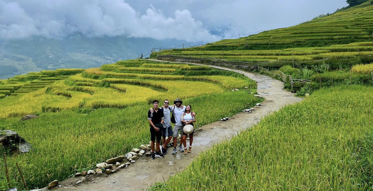 Vietnam traveling tour