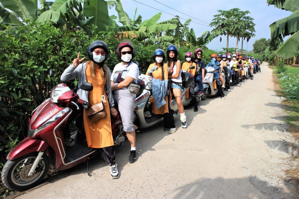 Motorbike-Tours-Led-By-Women