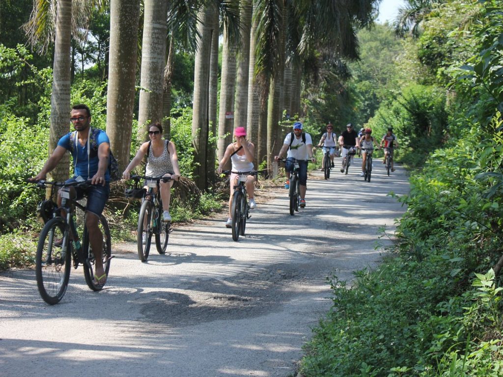 bicycle-tours-hanoi-countrysid